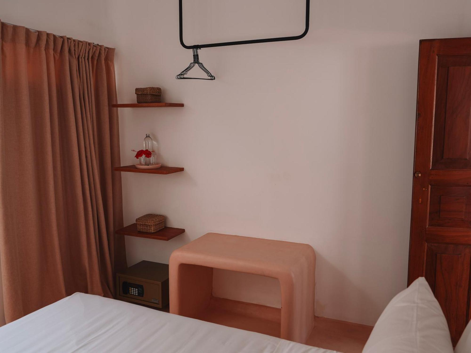 Animals Hotel Ahangama Room photo