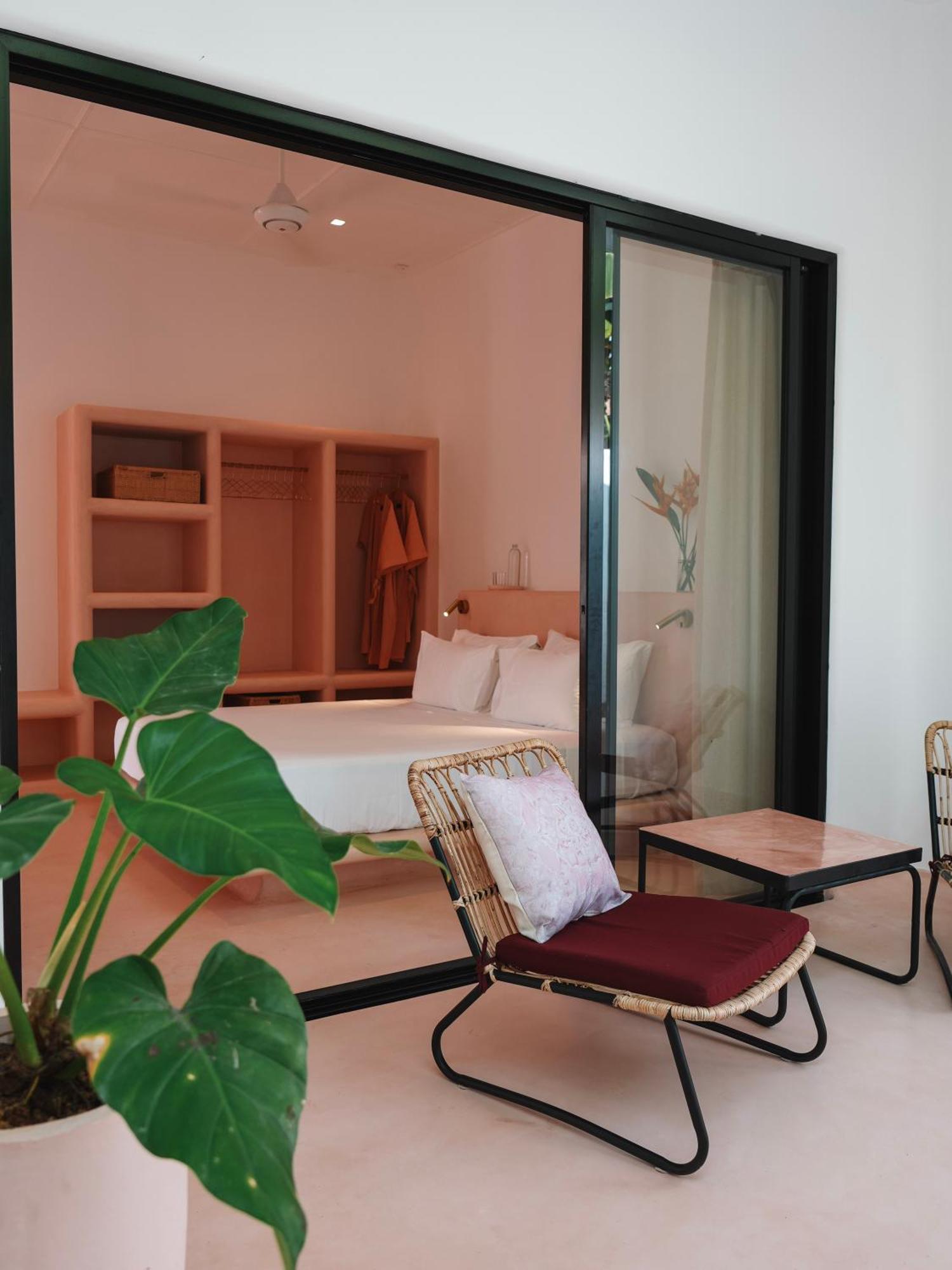 Animals Hotel Ahangama Room photo